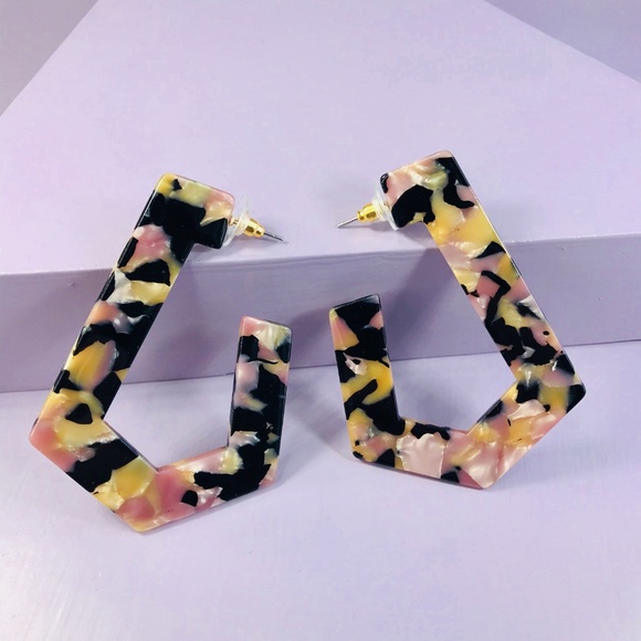 🆑 Large Flat Angled Hoops in Pink, Yellow & Black - Picture 3 of 6